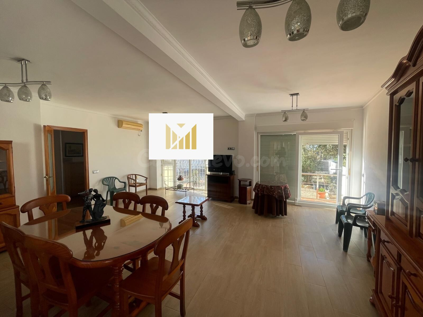 CHALET ADOSADO EN ALMERIMAR