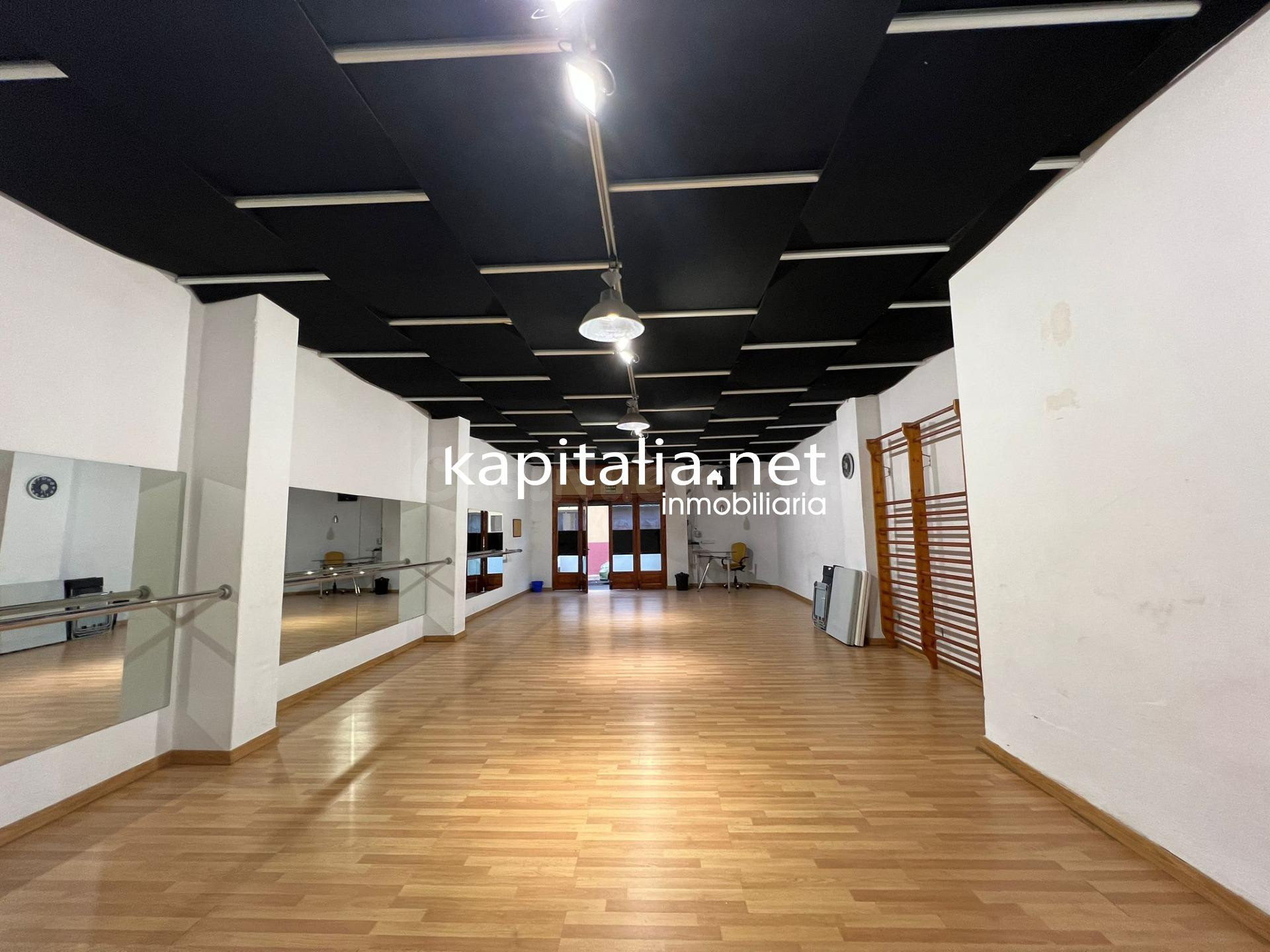 Local venta y alquiler en Ontinyent , zona San Rafael .