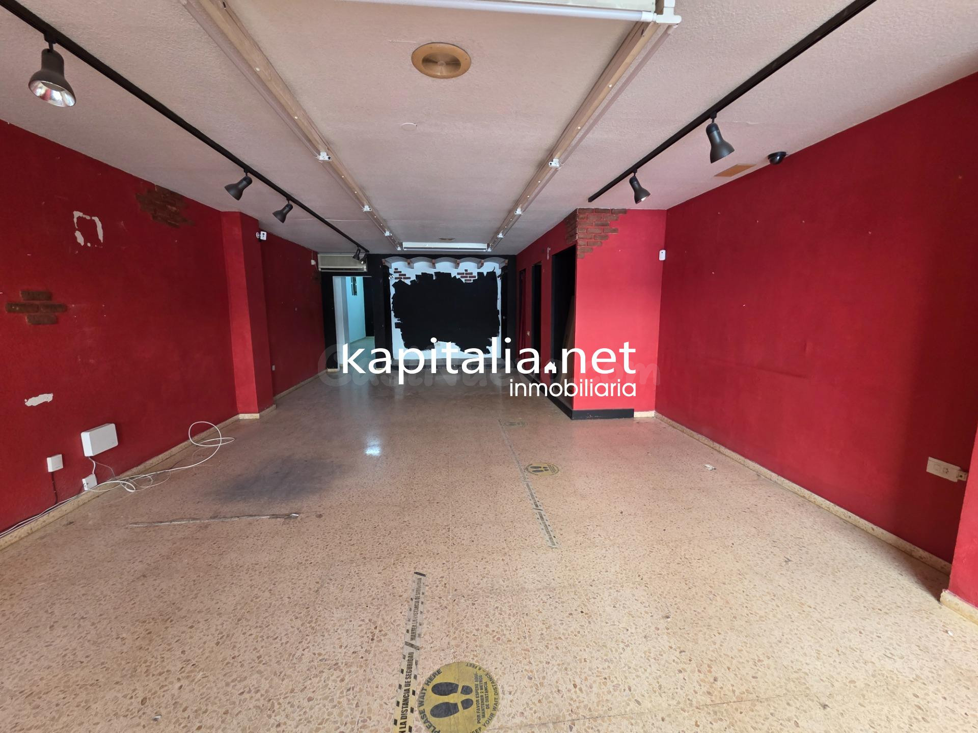 Local a la venta y en alquiler en Ontinyent
