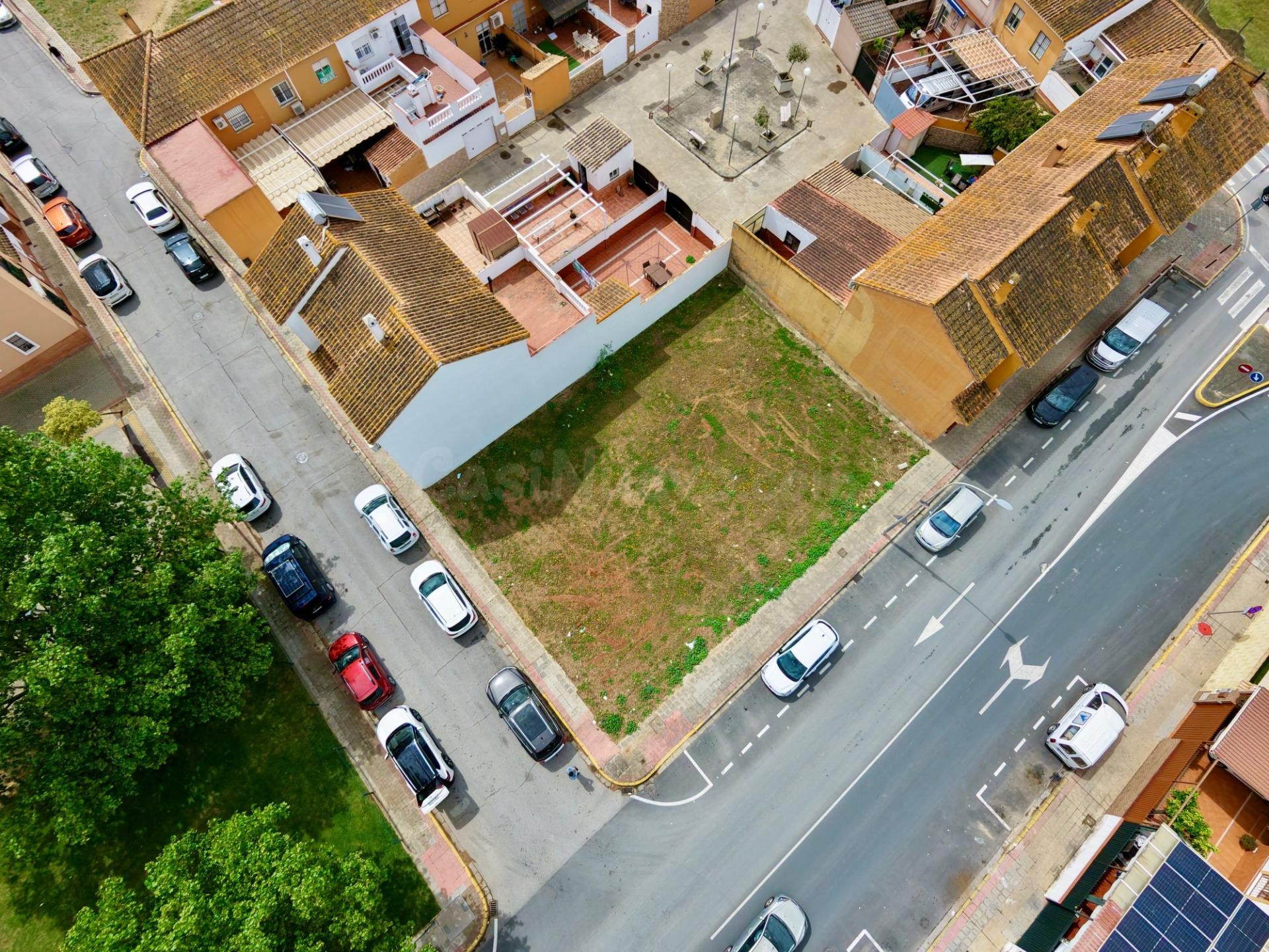 Terreno urbano con proyecto para 3 viviendas unifamiliares