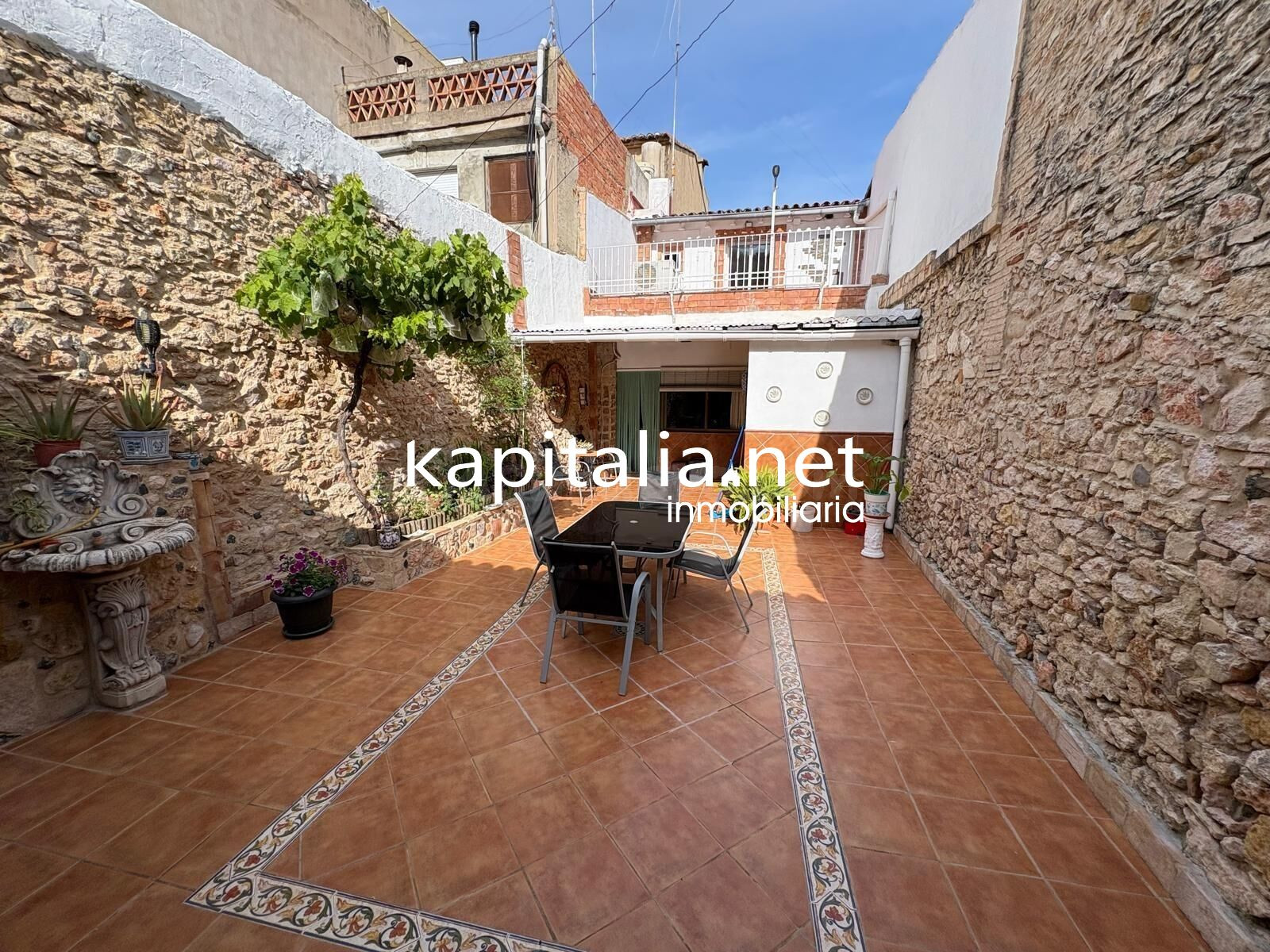 ESPECTACULAR CASA ADOSADA TOTALMENTE REFORMADA Y EQUIPADA LISTA PARA ENTRAR A VIVIR A LA VENTA EN MANUEL