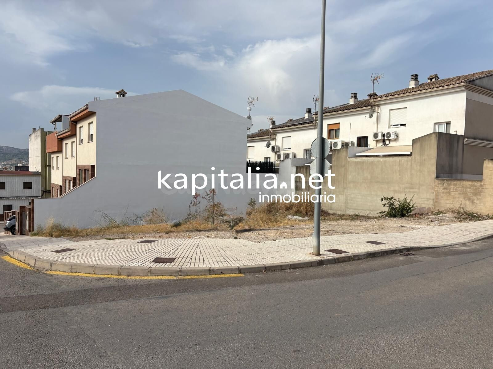 SOLAR URBANO RESIDENCIAL A LA VENTA EN LA LLOSA DE RANES - foto 5