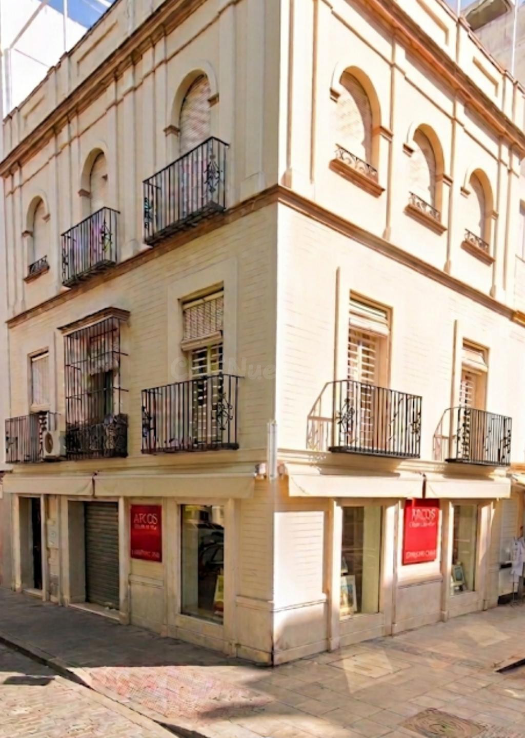 LOCAL DE ESQUINA EN LOS REMEDIOS EN ALQUILER!!!!!! (PRECIO NEGOCIABLE)