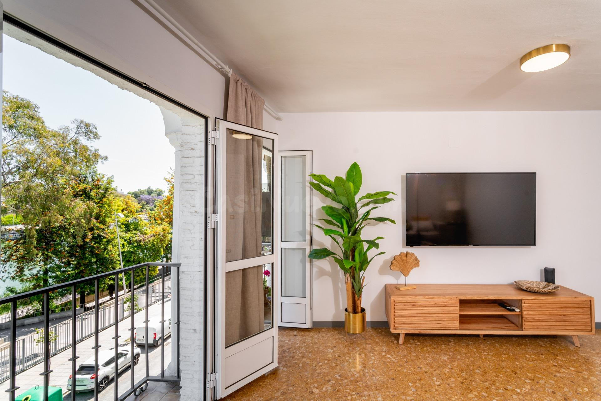 Exclusivo Piso de Alquiler con vistas al Guadalquivir en la calle Betis