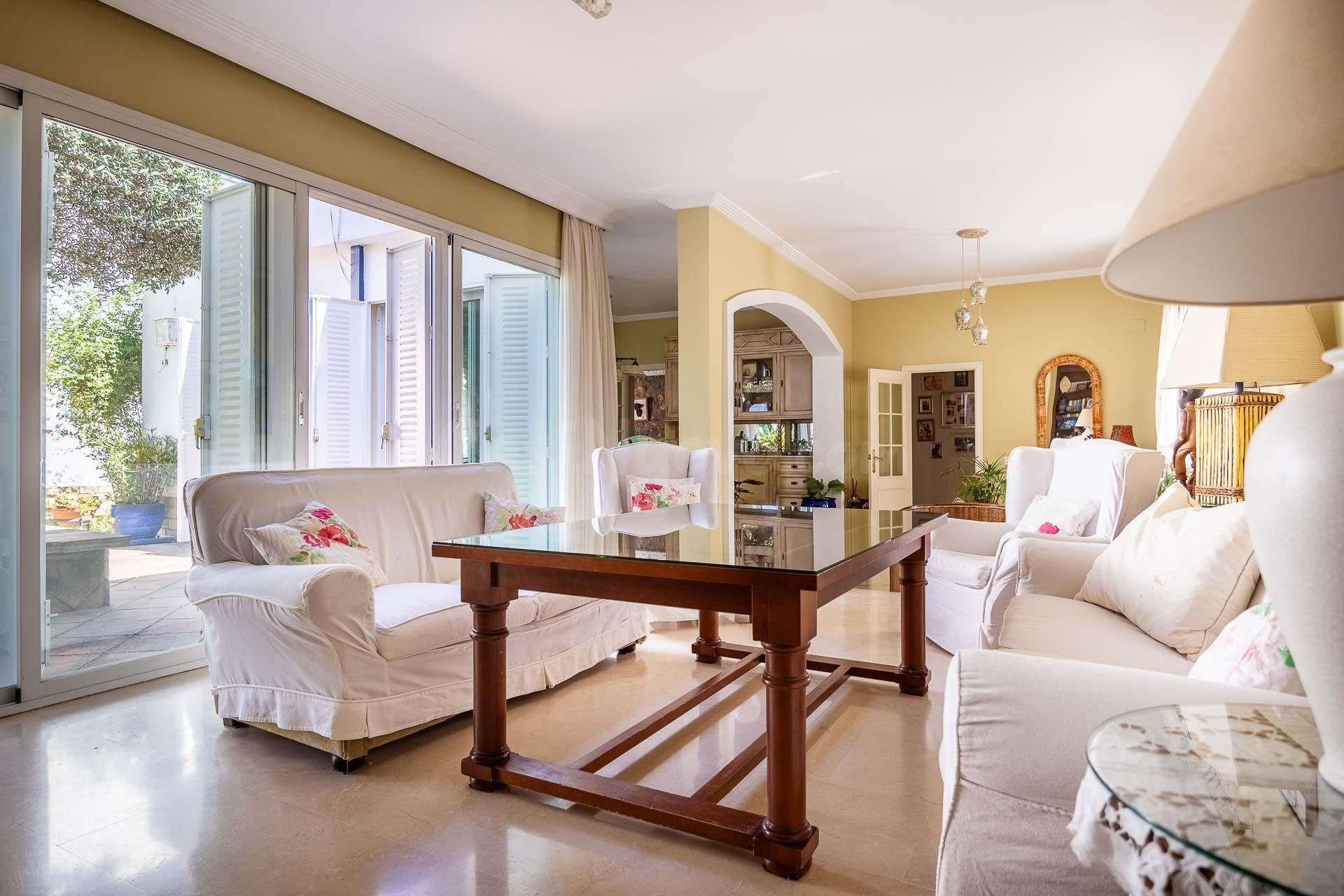 Chalet Independiente en Tomares – Diseño, Espacio y Ubicació - foto 2