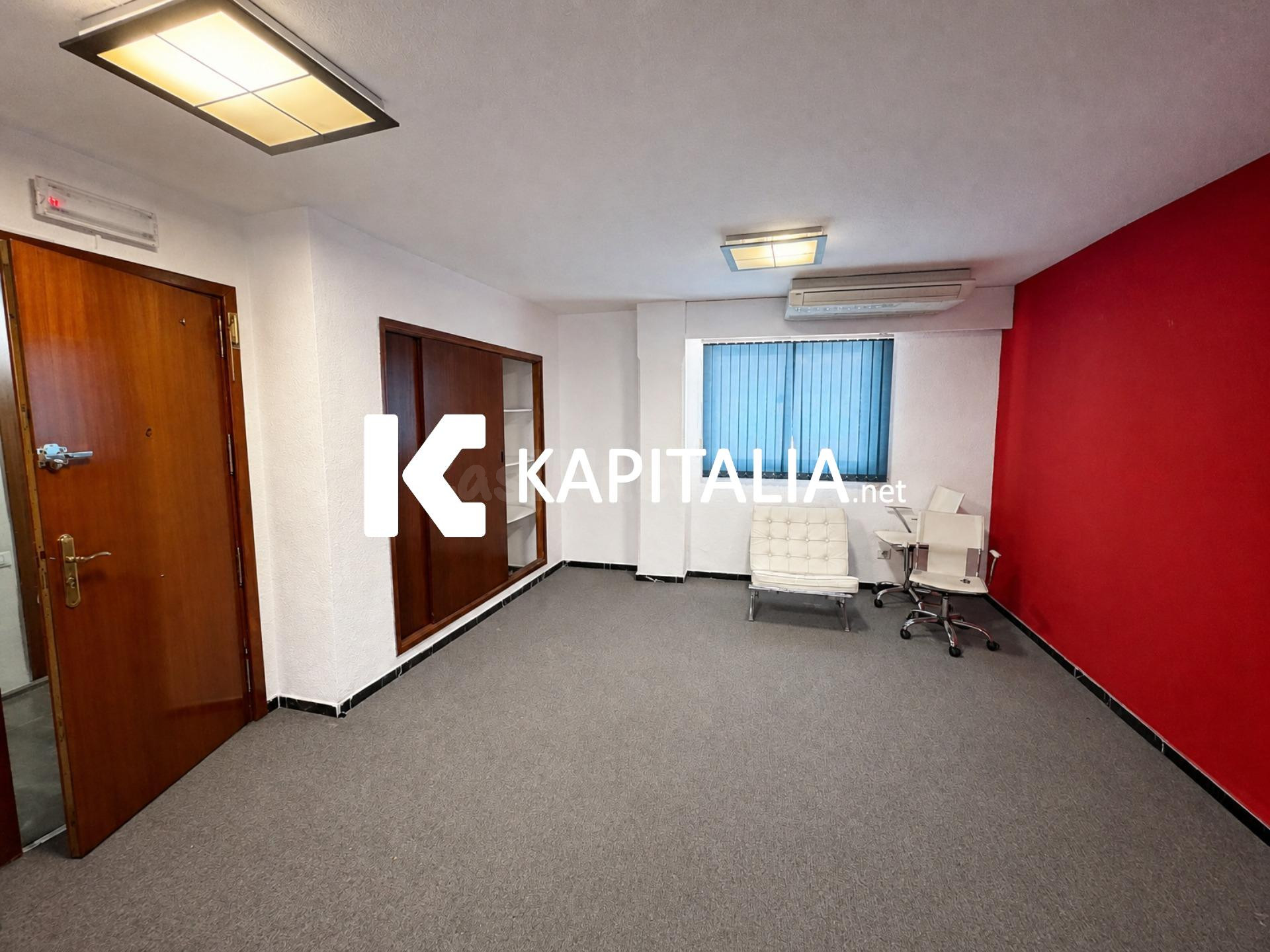 ESTUPENDO PISO DE 150MTRS CON PATIO A LA VENTA EN EL CENTRO  - foto 2