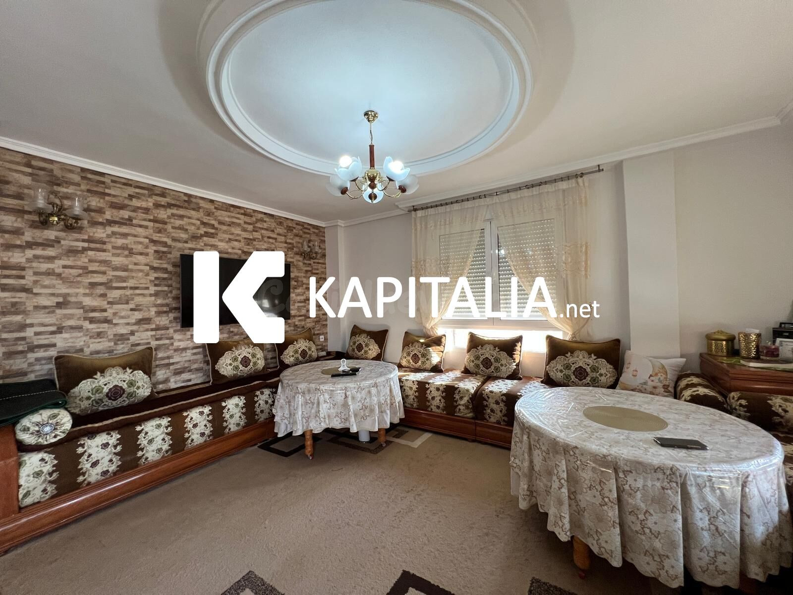 Estupendo piso a la venta en Ontinyent , zona centro .