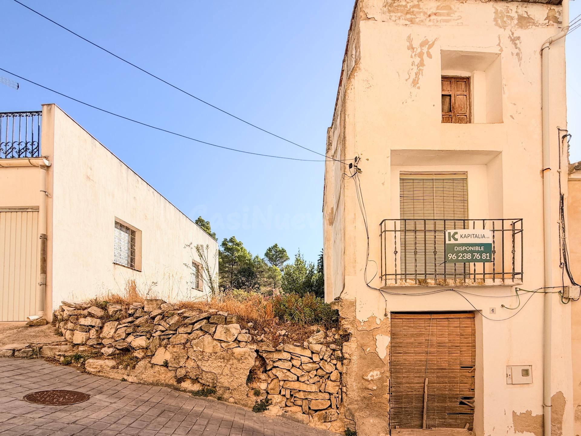 CASA CON TERRENO EN BENIMASSOT