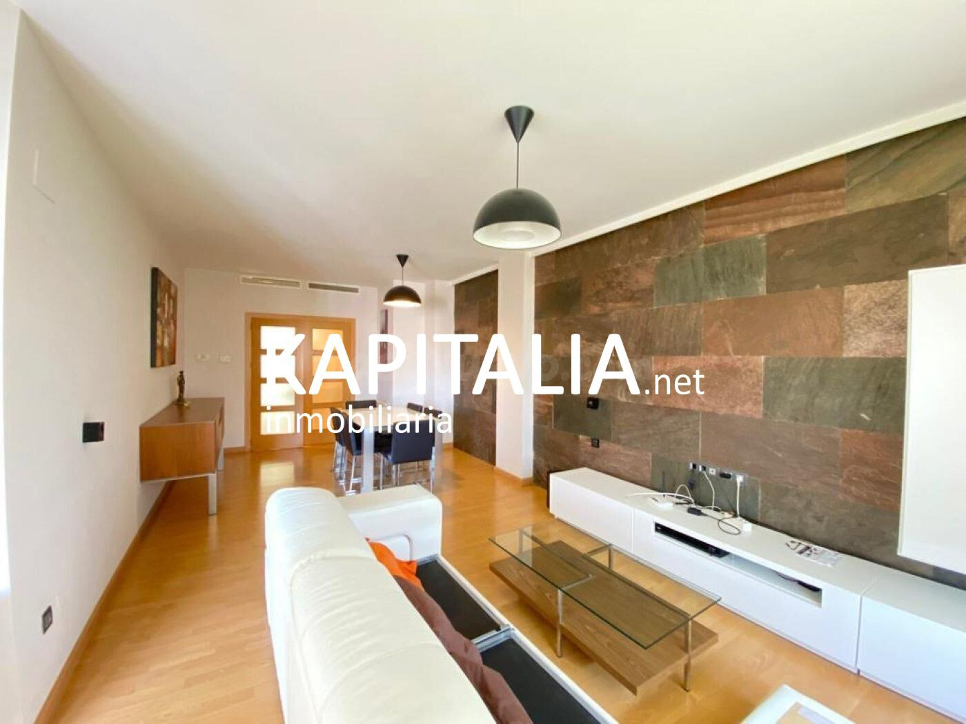 Espectacular piso frente zona verde en exclusiva en Kapitali - foto 2