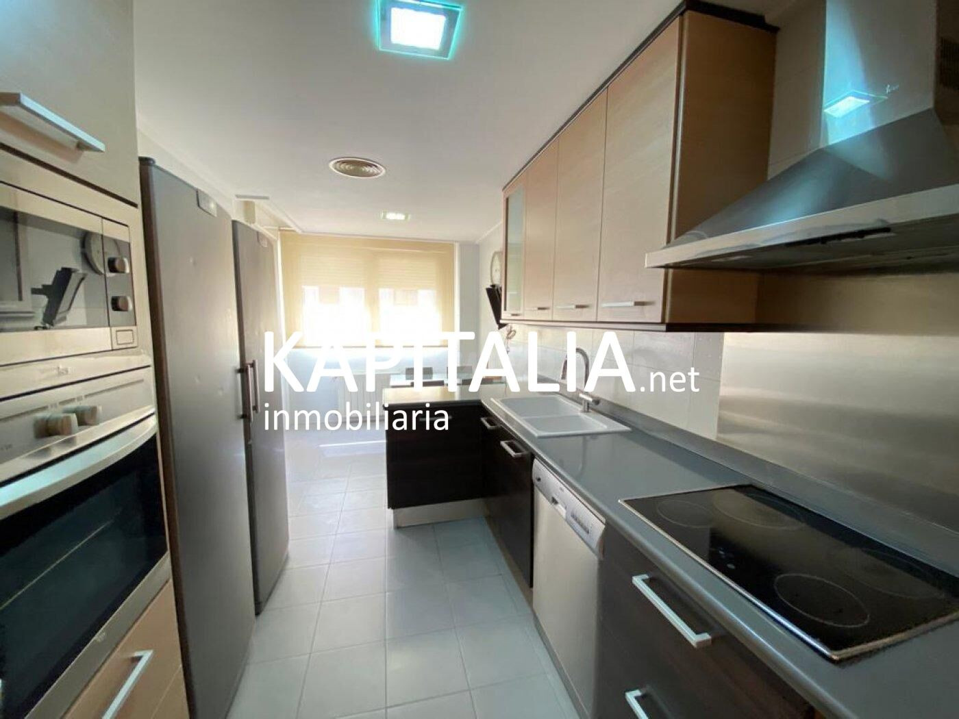 Espectacular piso frente zona verde en exclusiva en Kapitali - foto 3