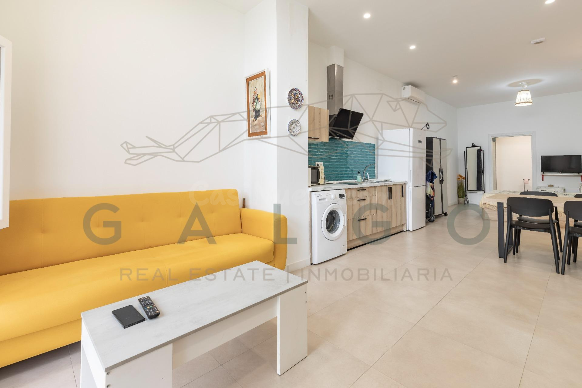 Estudio reformado en Nazaret – Diseño moderno, excelente ubicación y gran proyección