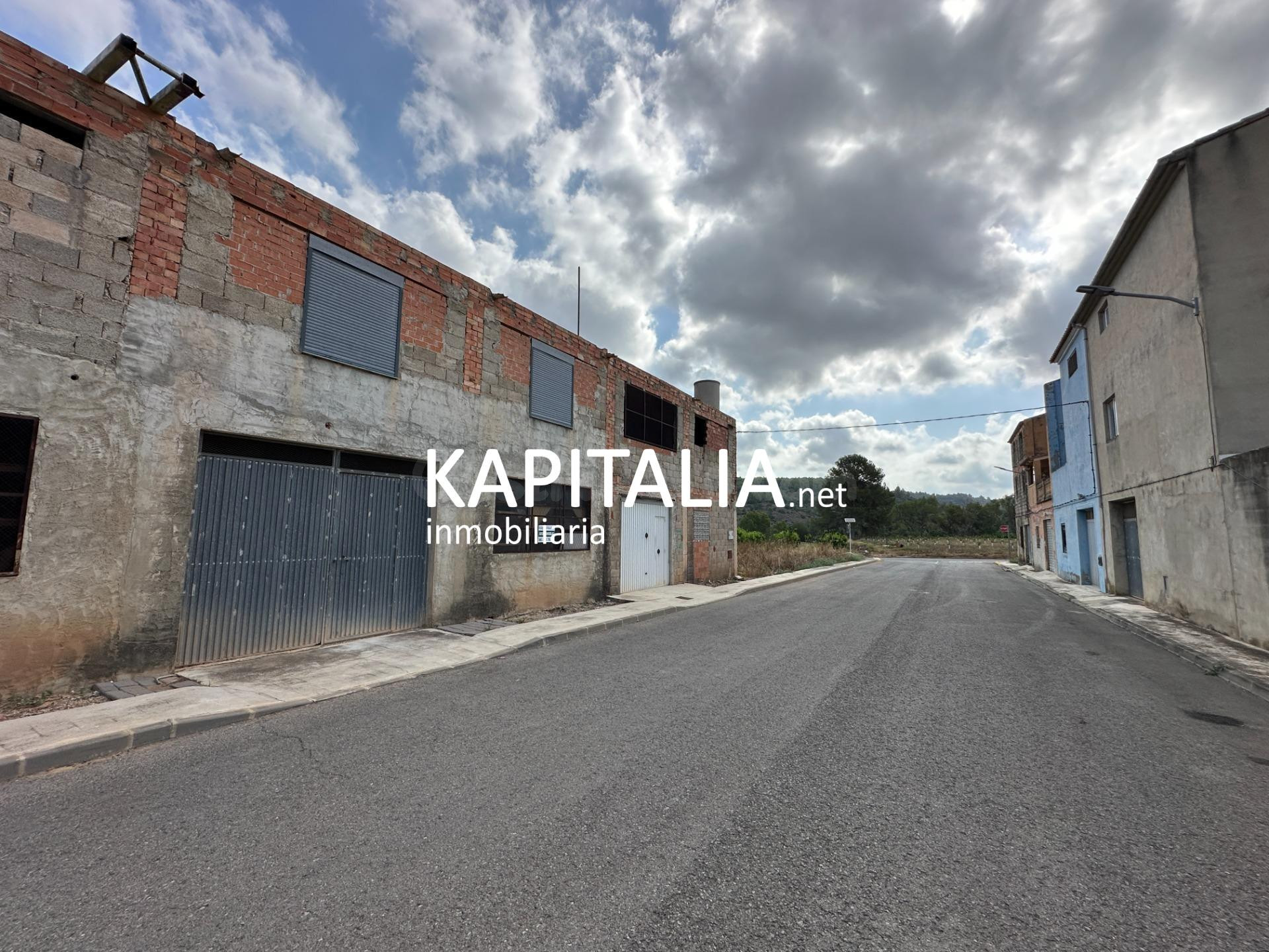 Casa y solar en VENTA en Sellent con posibilidad de crear 2  - foto 4