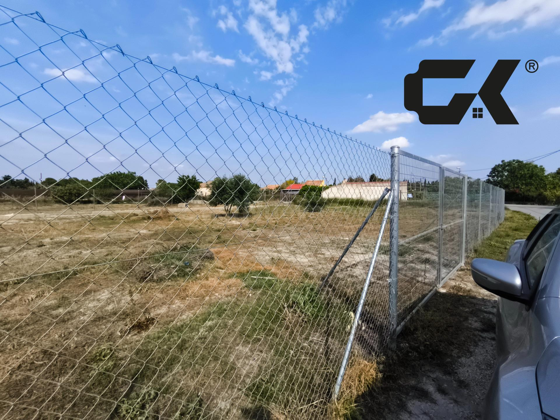 Oportunidad en Huerta de Arriba: 2.559 m2 de terreno (2 parcelas juntas) con calificación catastral urbana