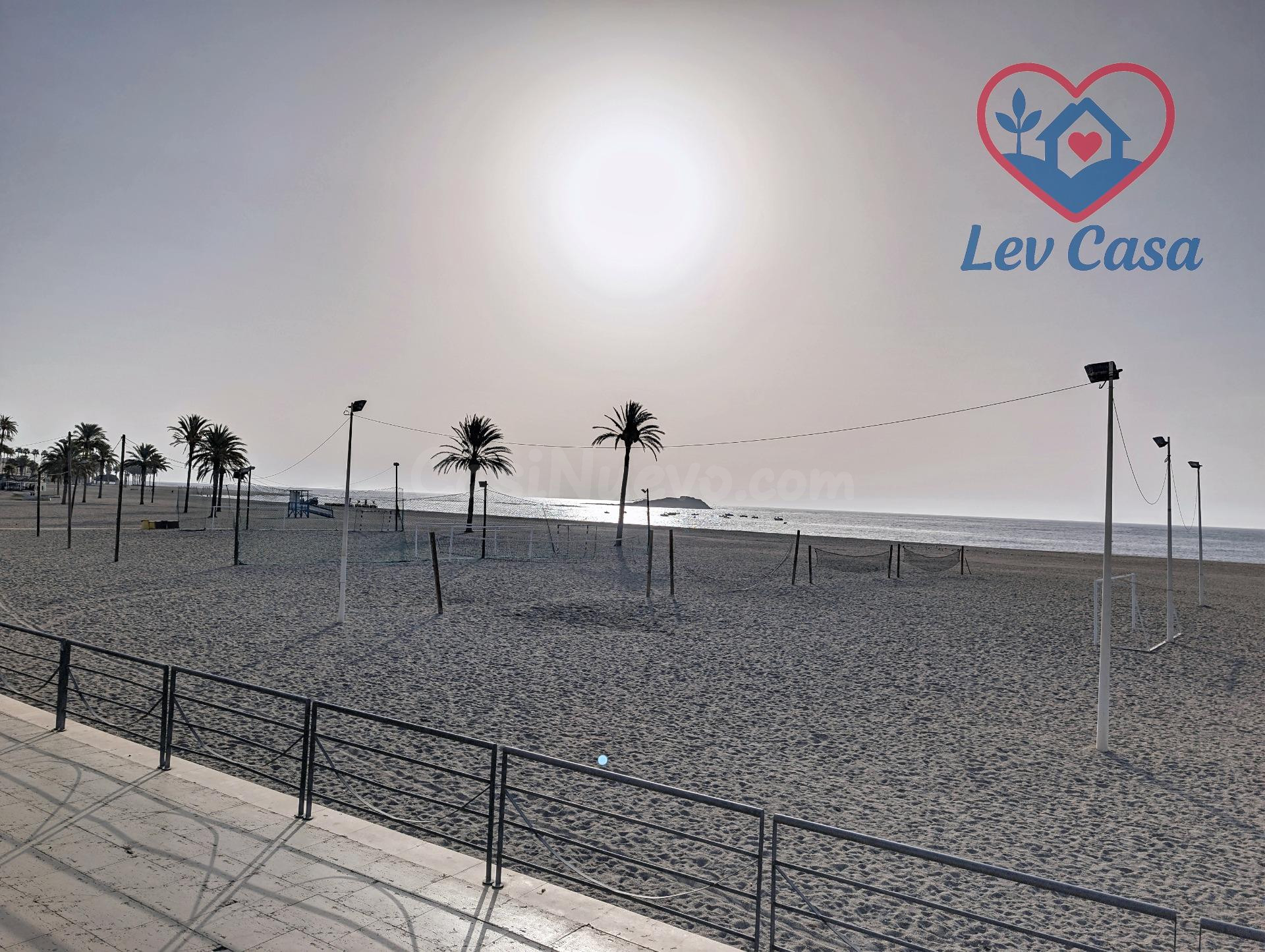 Casa en venta en Carboneras a 100 m de la playa, con vistas 
