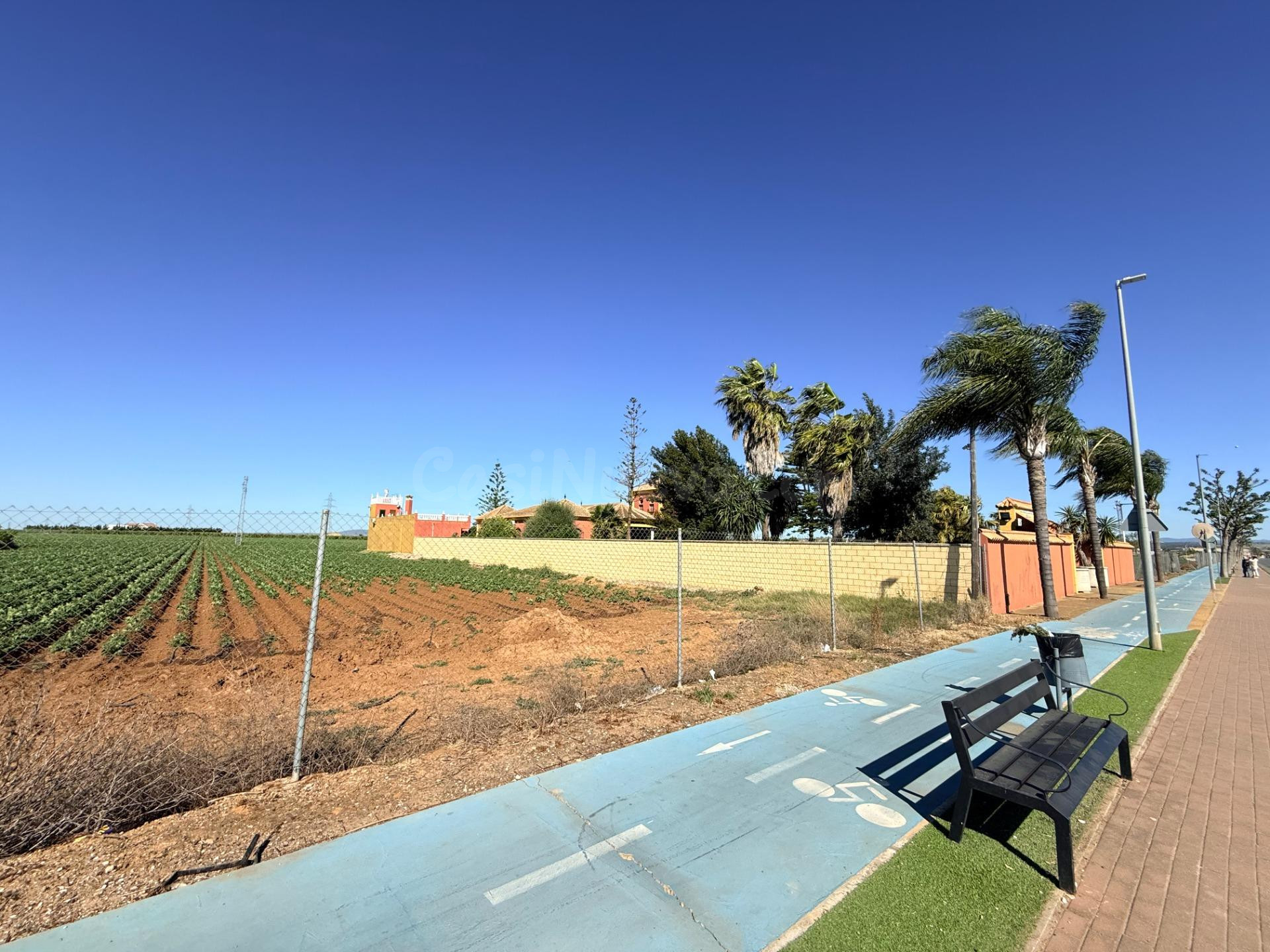 Terreno urbanizable 787m² en venta - LOS ROSALES