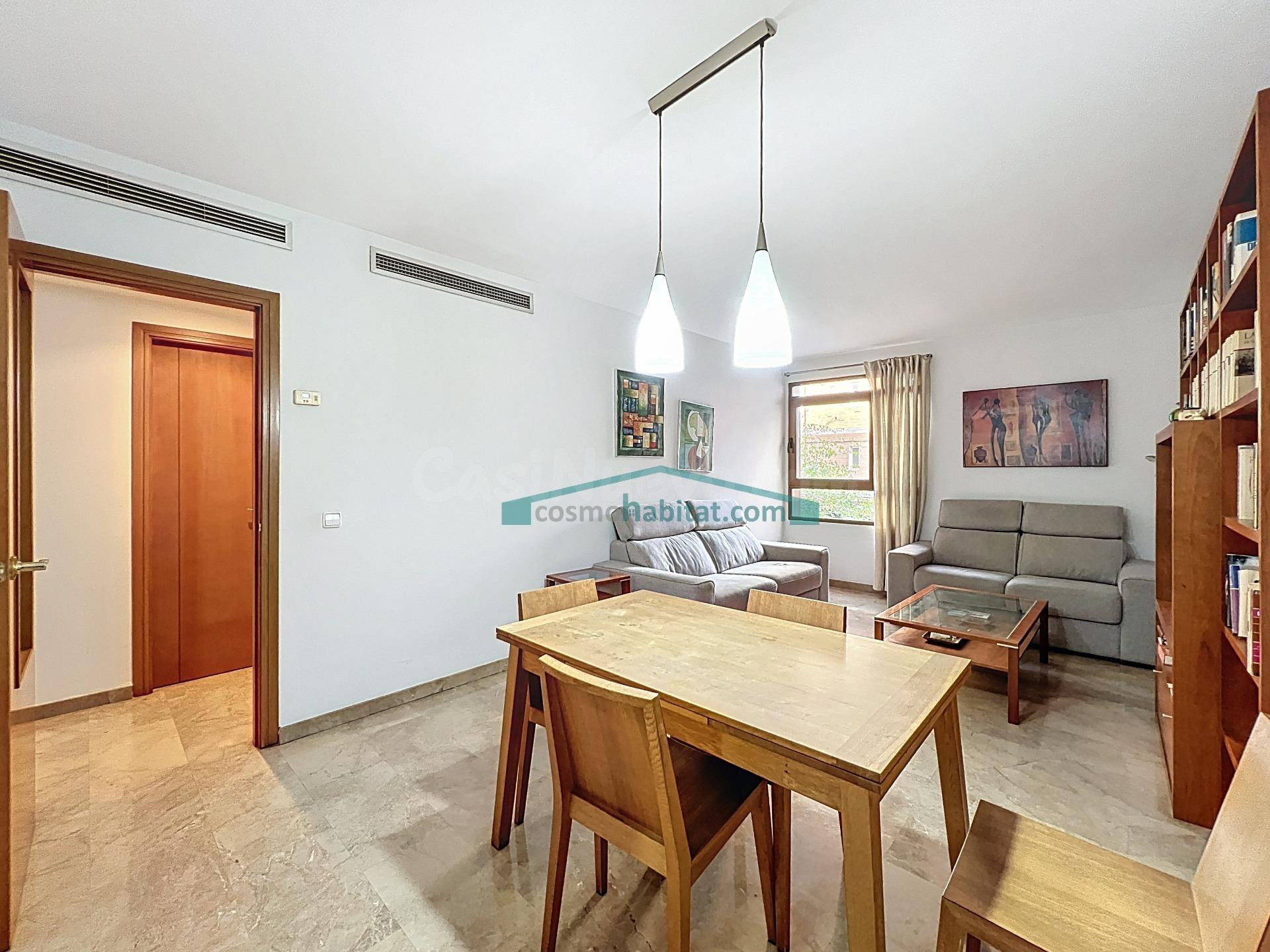 Exclusiva vivienda con terraza y excelentes zonas comunes junto al Mercado Central