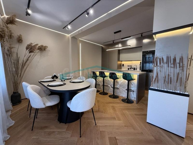 Exclusivo piso reformado con terraza y luz natural en el corazón de Alicante