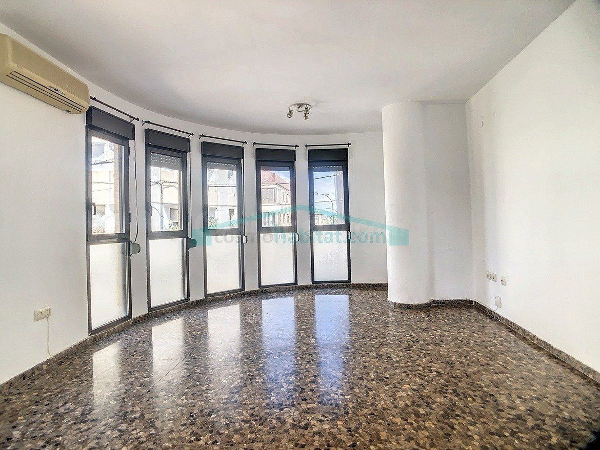 Acogedor Piso en Alquiler en el centro de la Eliana - foto 2