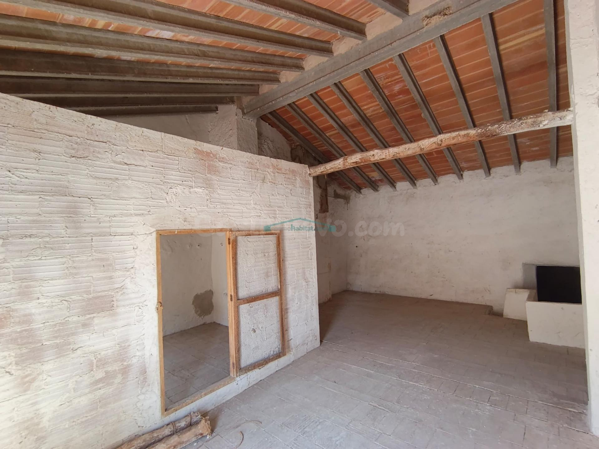 Casa de pueblo con 280 m2 y múltiples posibilidades de reforma