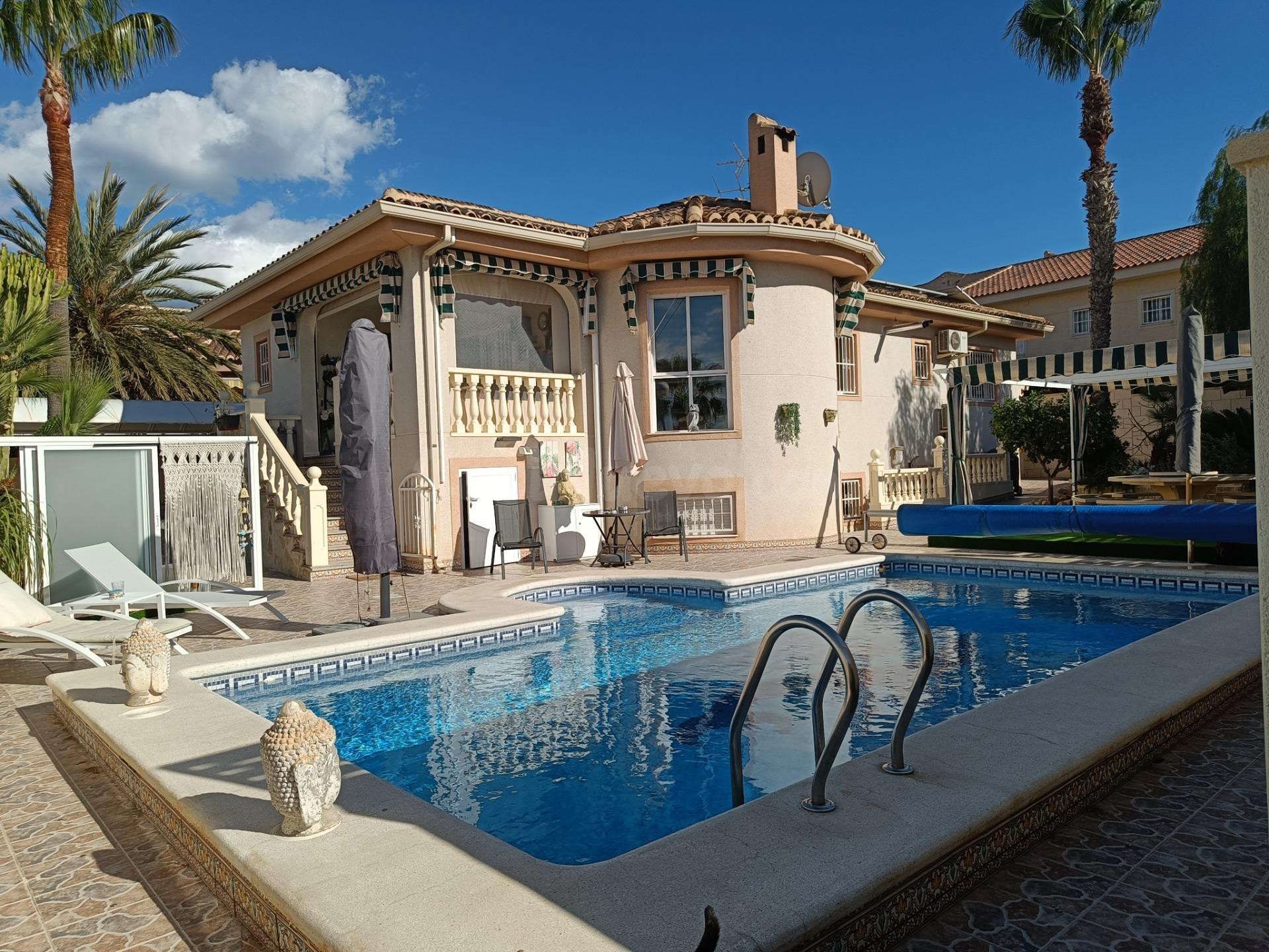 Chalet 5 habitaciones 190m² en venta - Residencial benimar