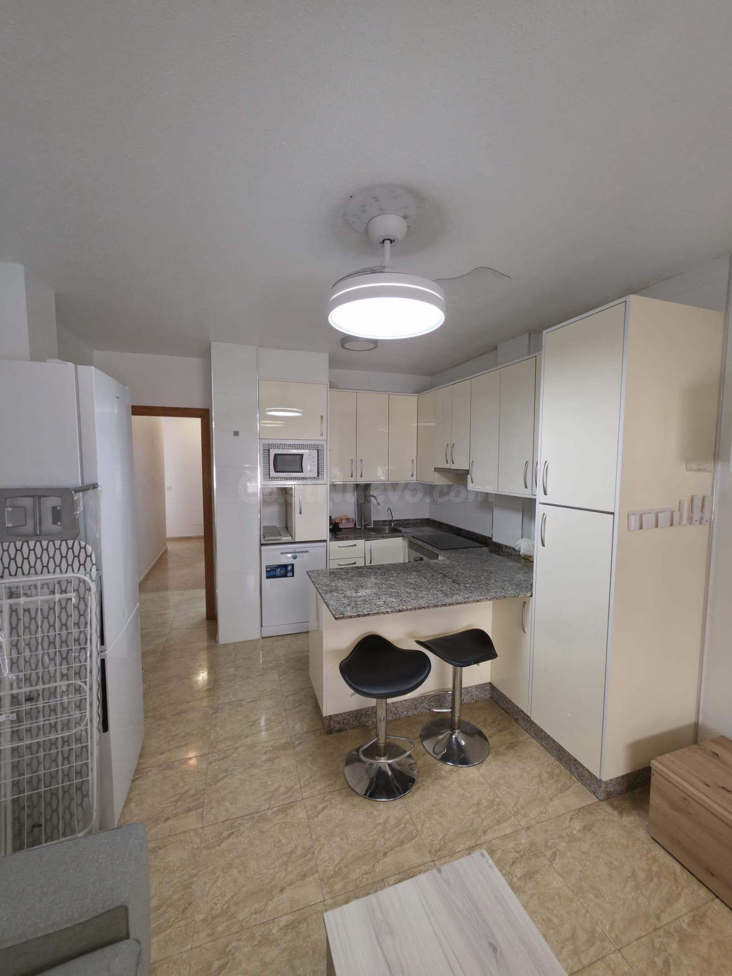 Moderno Piso en Alquiler en Los Alcázares por €690/mes