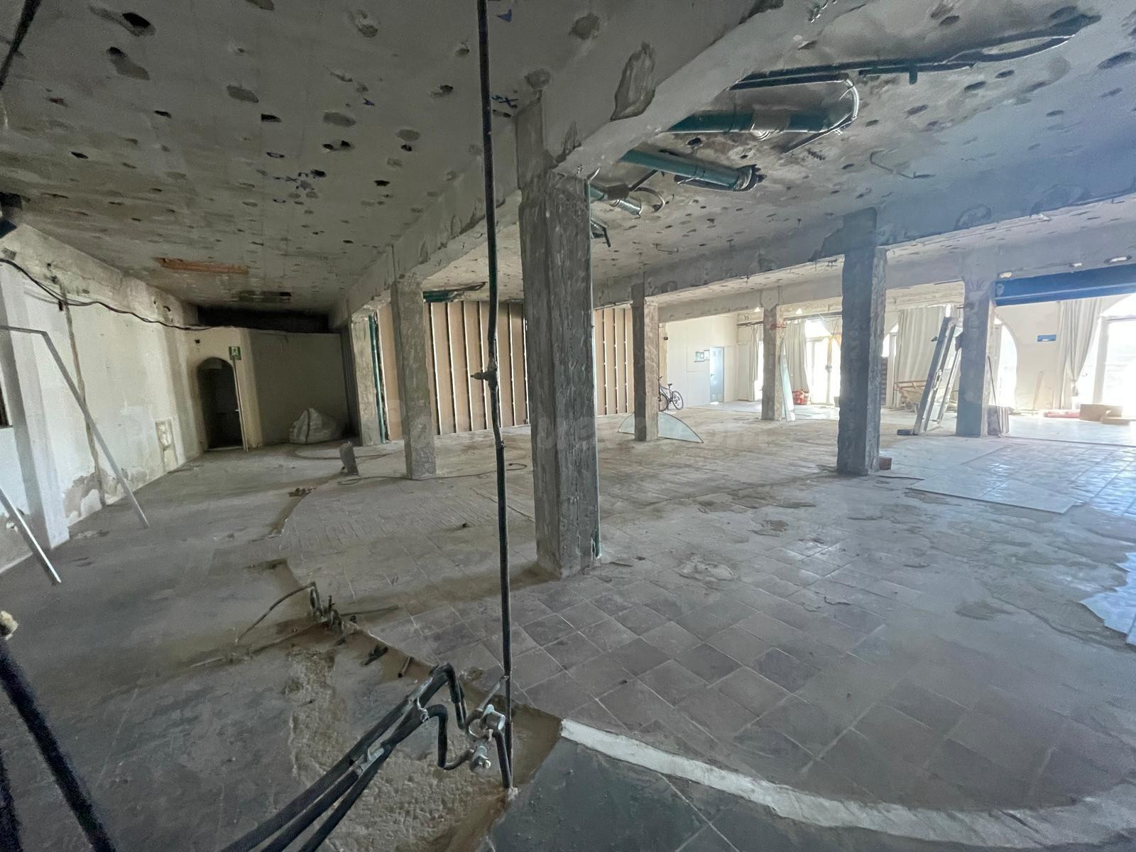 LOCAL COMERCIAL A 50 METROS DE LA PLAYA
