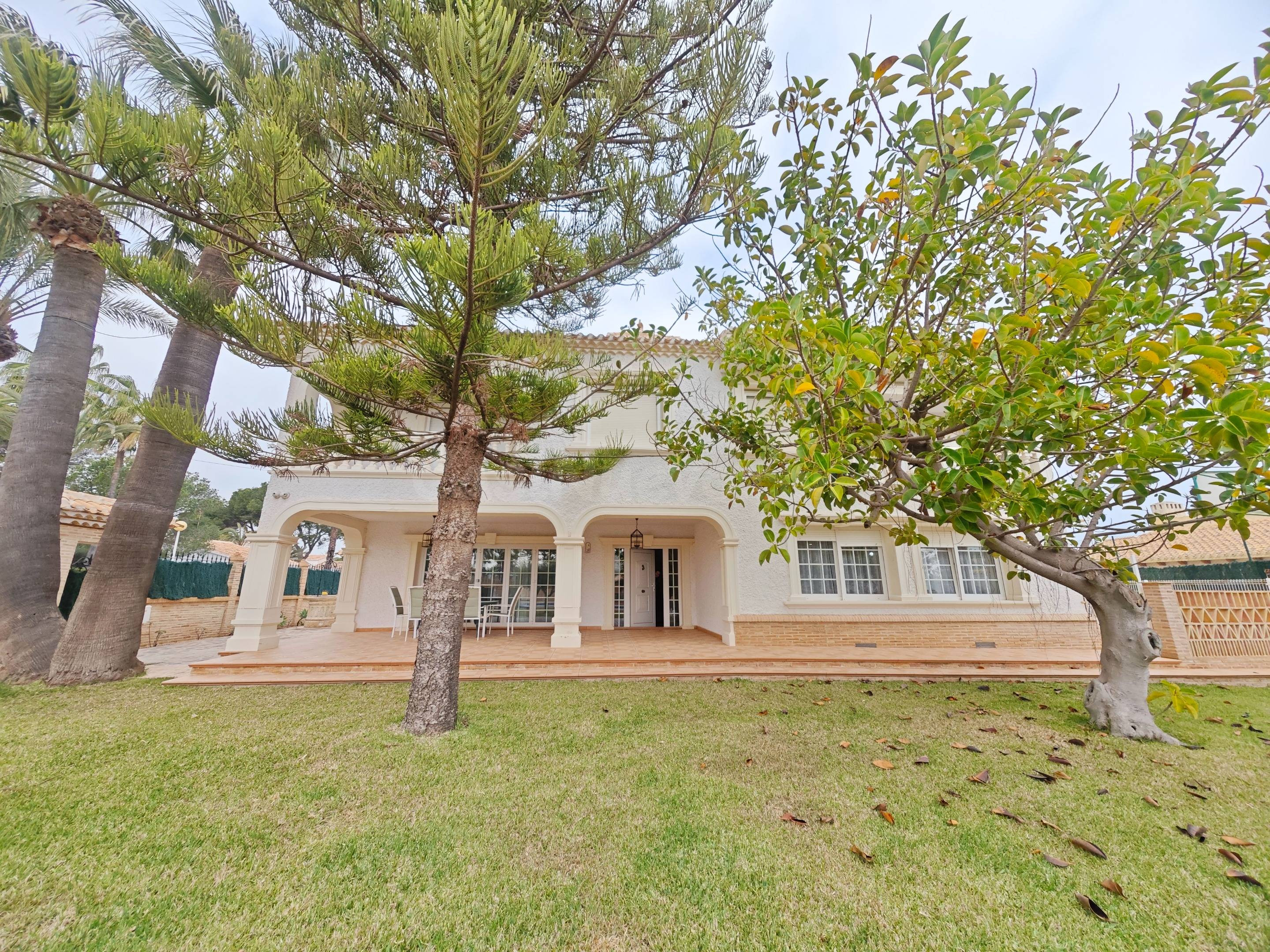 Se vende espectacular chalet en Cabo Roig, Orihuela Costa
