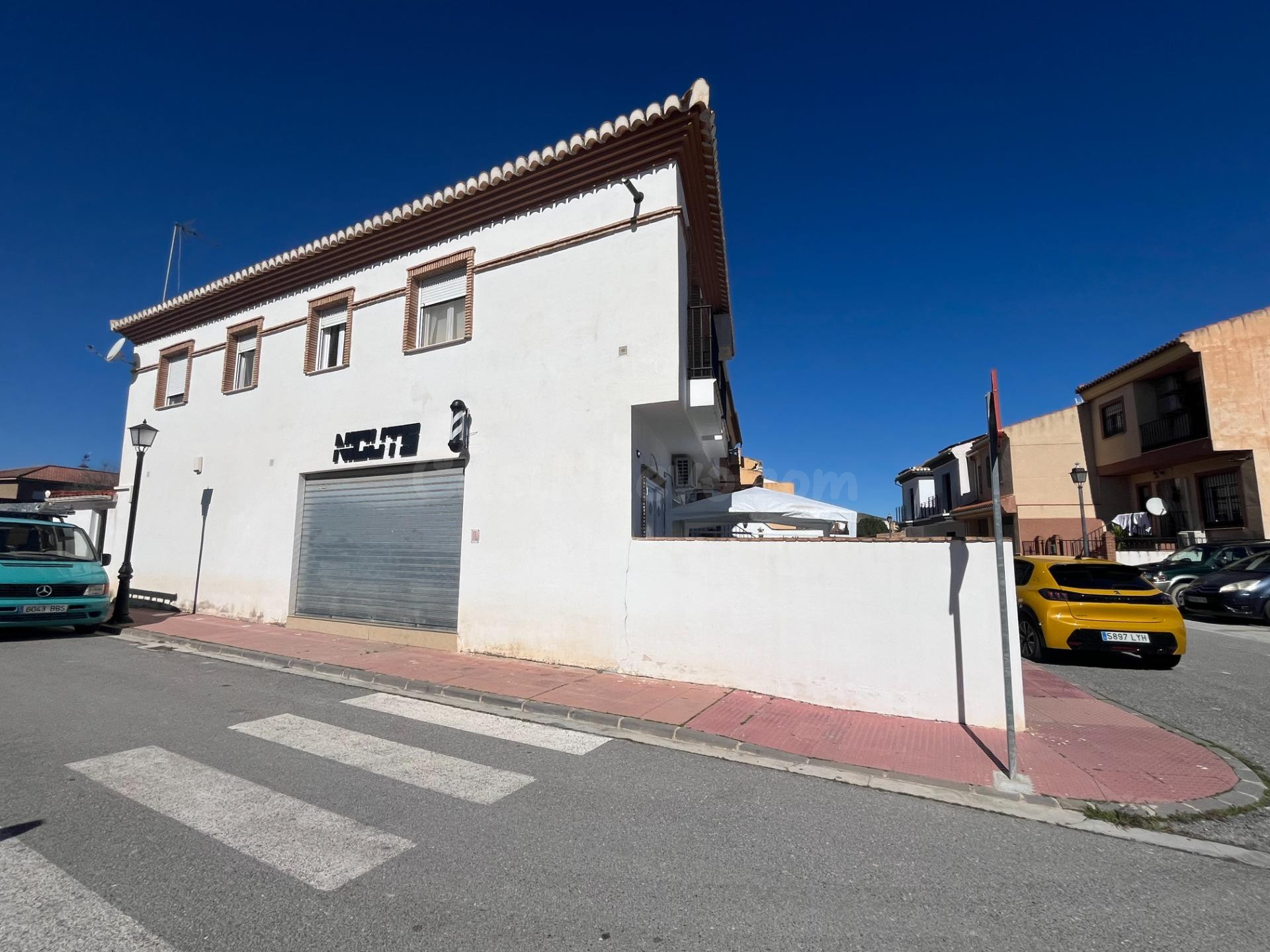 SE VENDE ESTE LOCAL COMERCIAL RECONVERTIBLE A VIVIENDA EN LA - foto 4