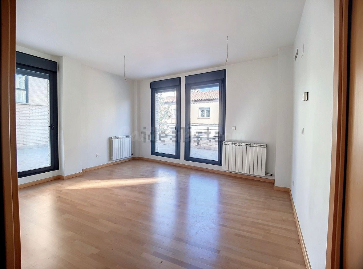 PISO CON TERRAZA EN ZONA CENTRO