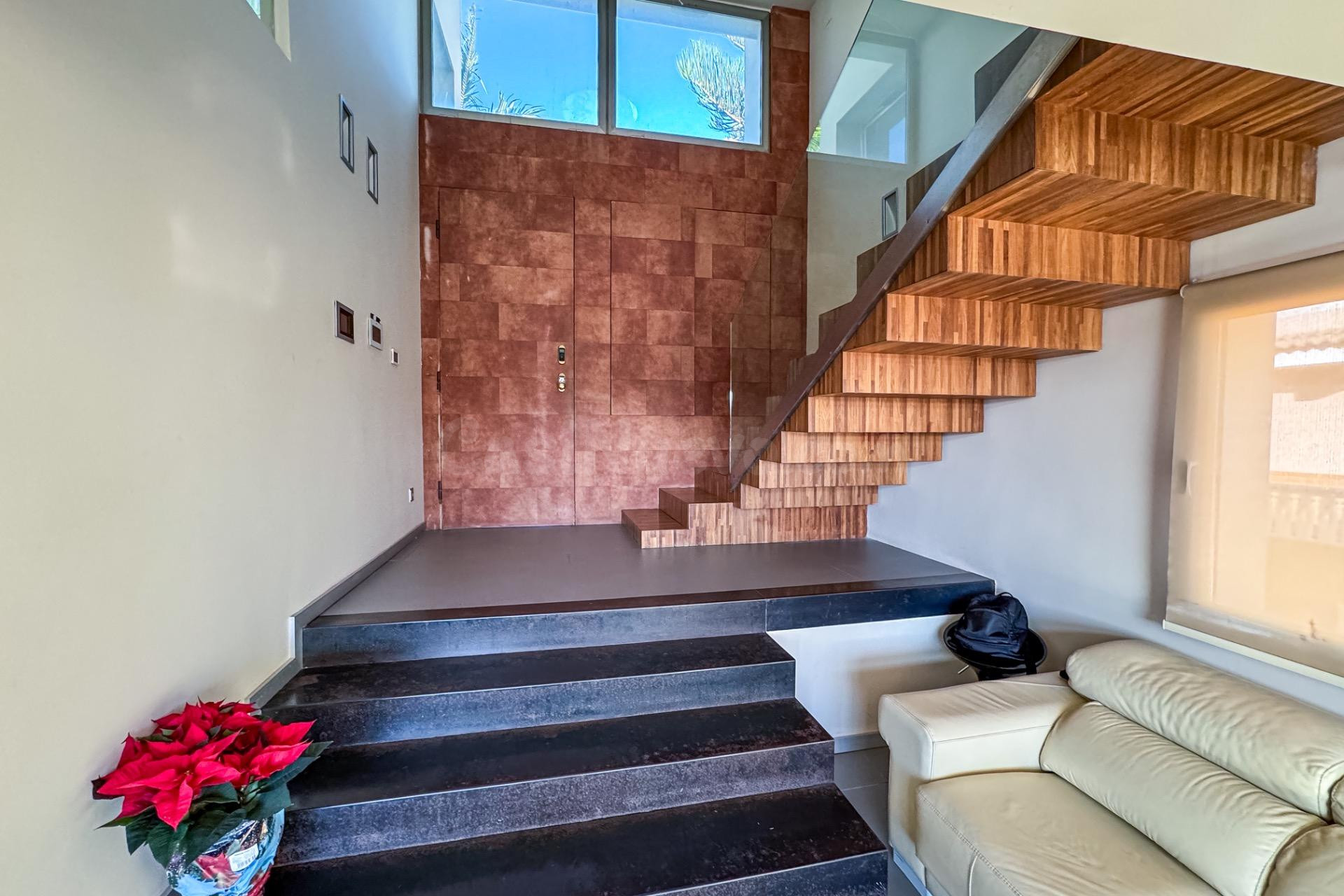 ABFinancial presenta esta espectacular villa de lujo en Los  - foto 3