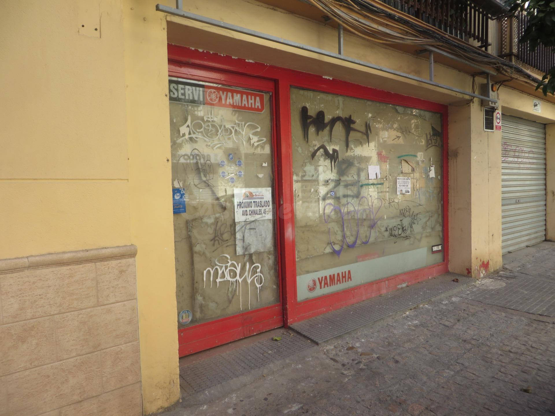 Local comercial, en Ciudad Jardín, licencia de apertura de taller de motos.