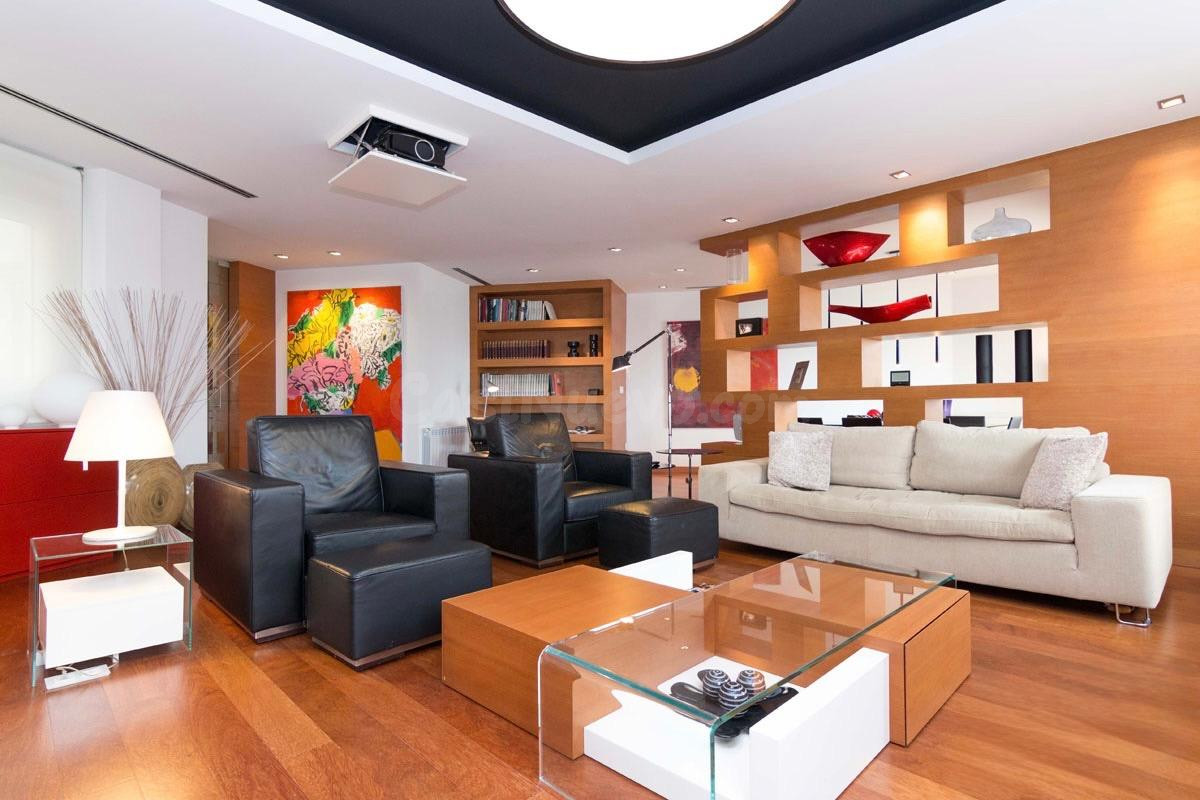 Exclusiva vivienda de lujo en primera línea con vistas al puerto