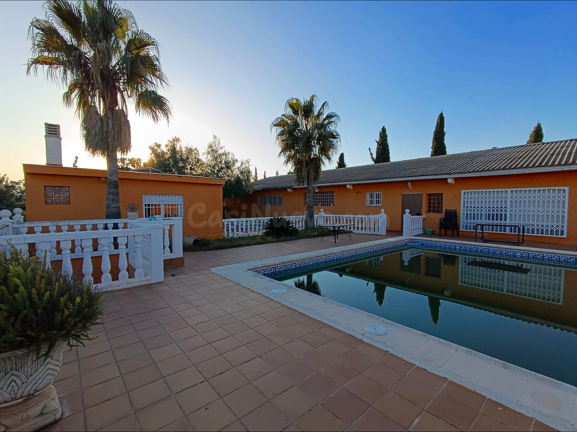 FINCA RUSTICA CON NAVE Y 2 CASAS - foto 2