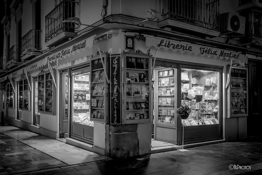 LA MEJOR ESQUINA  PARA TU NEGOCIO EN EL CENTRO DE LORCA