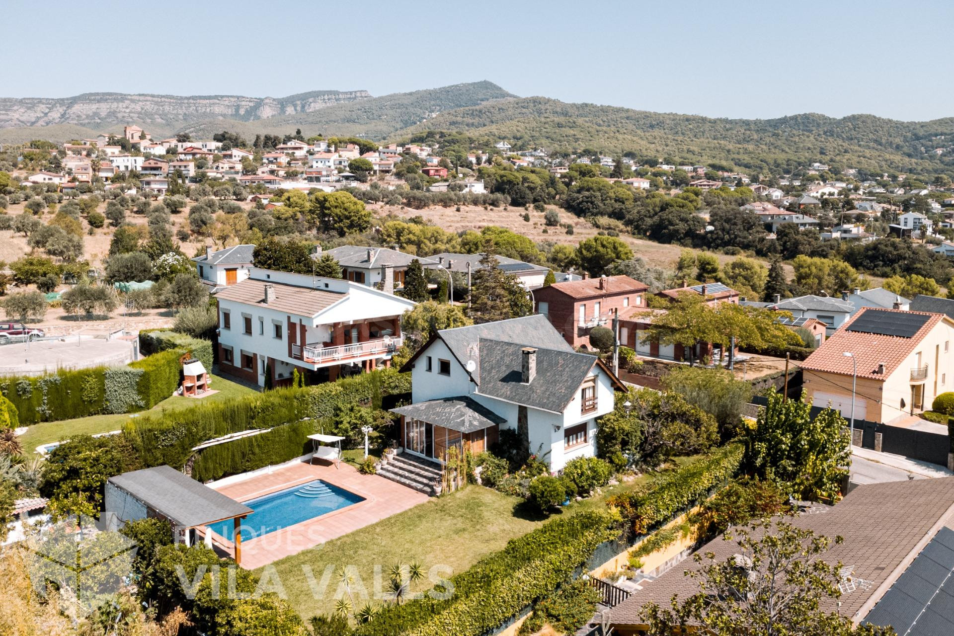 Casa 4 vientos con piscina y jardín en Can Barri, Bigues i Riells