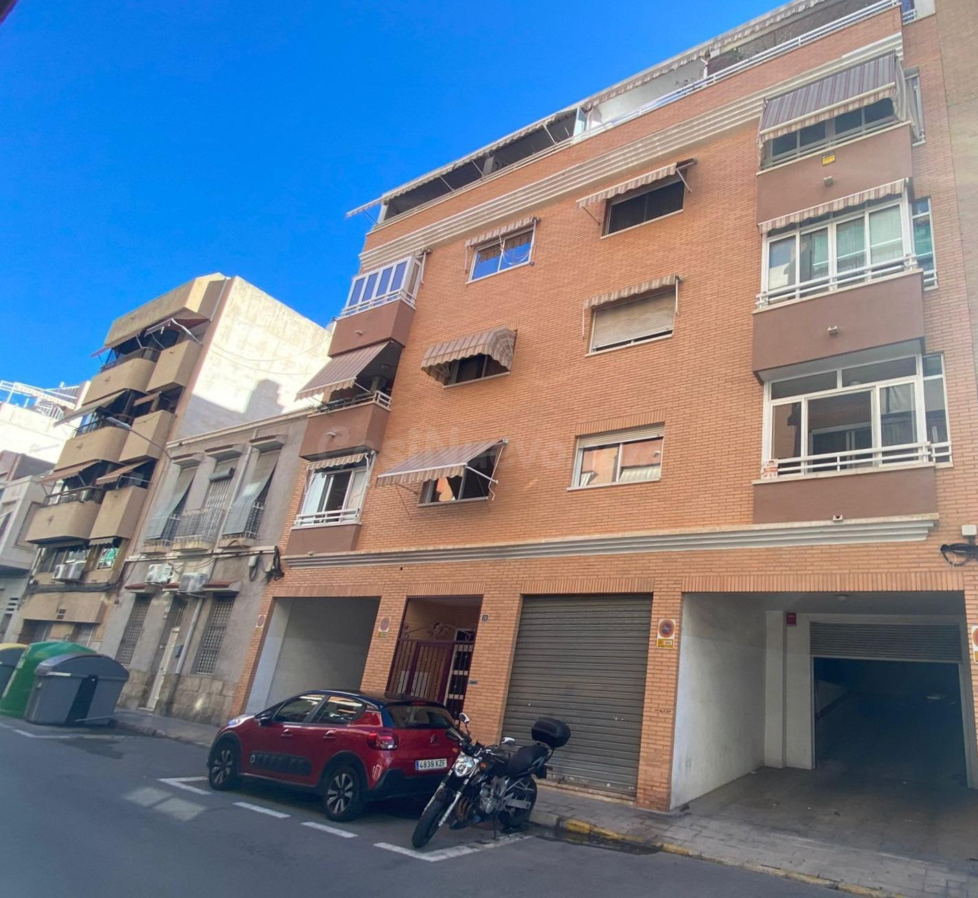 ¡¡¡¡ OPORTUNIDAD PLAZA DE GARAJE CON TRASTERO EN MONTERO RIOS !!!!