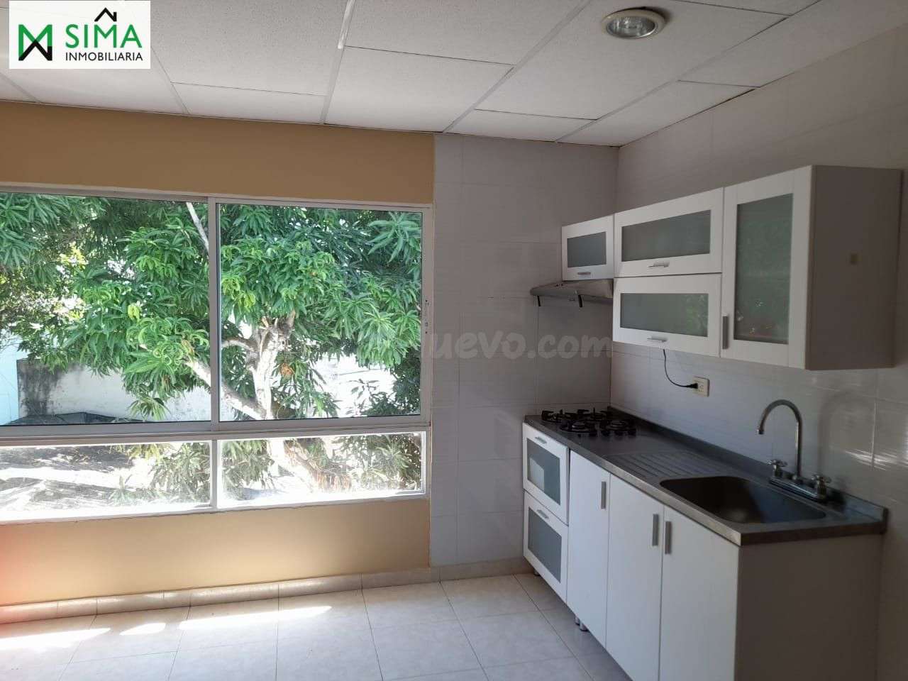 SE VENDE  CASA DE 3 NIVELES UBICADO EN EL BARRIO DE CRESPO