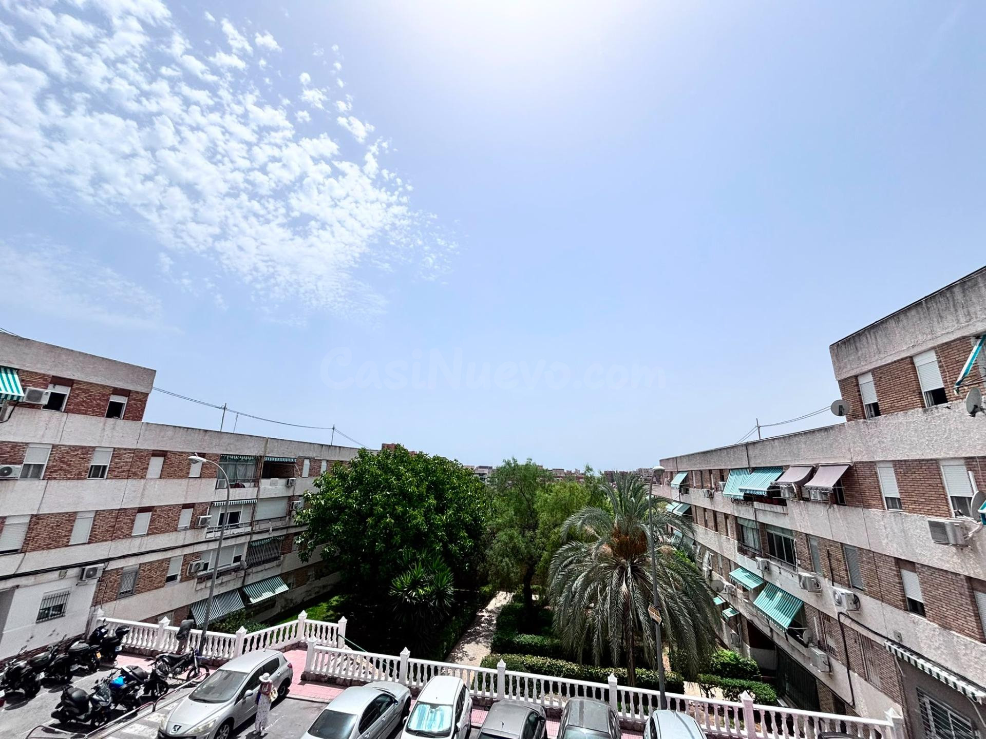 VIVIENDA LLENA DE LUZ , CON VISTAS DESPEJADAS Y PRÓXIMO AL CENTRO CIAL GRAN VIA