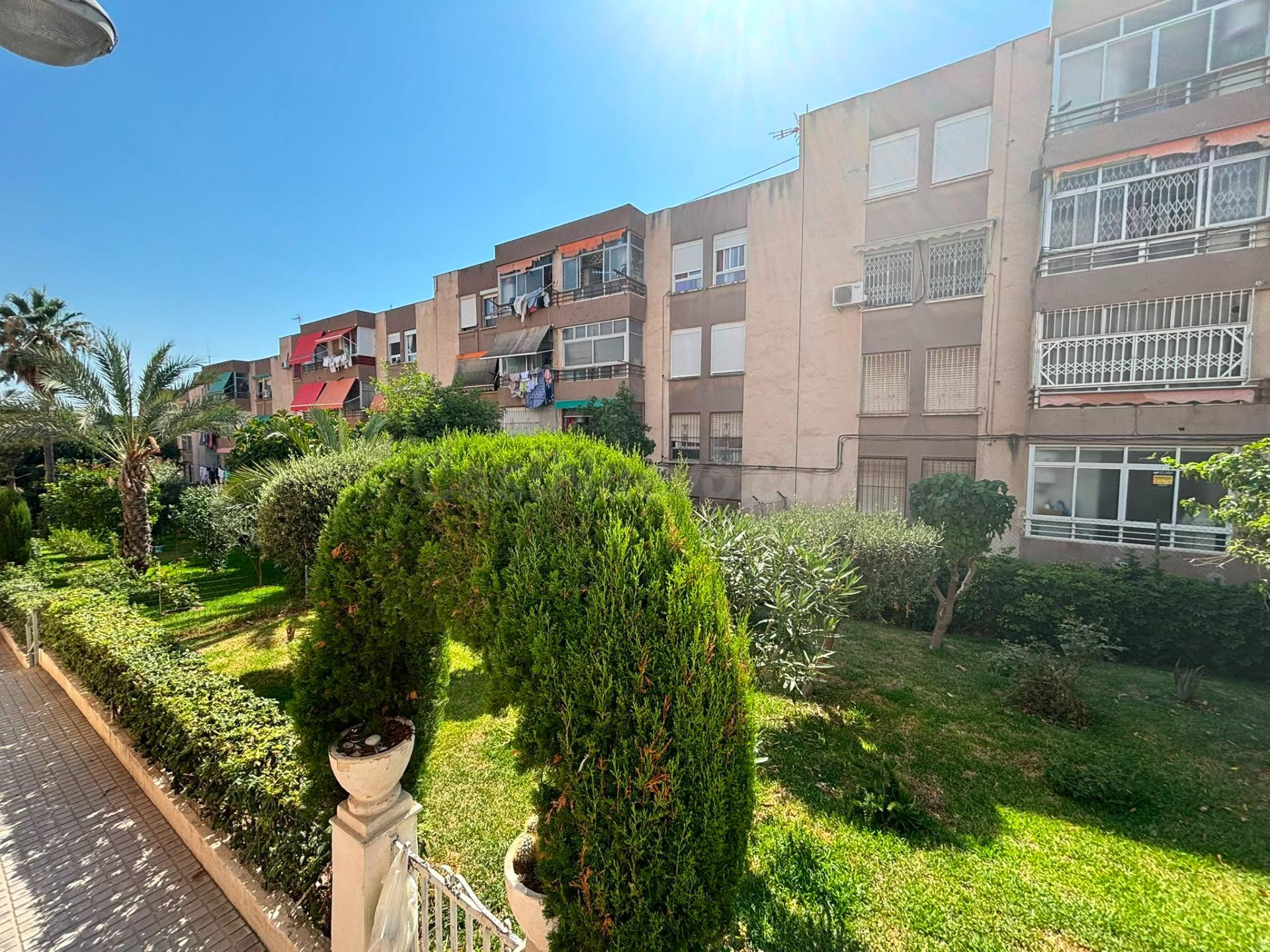 VIVIENDA REFORMADA LLENA DEL LUZ, CON PARKING Y TRASTERO