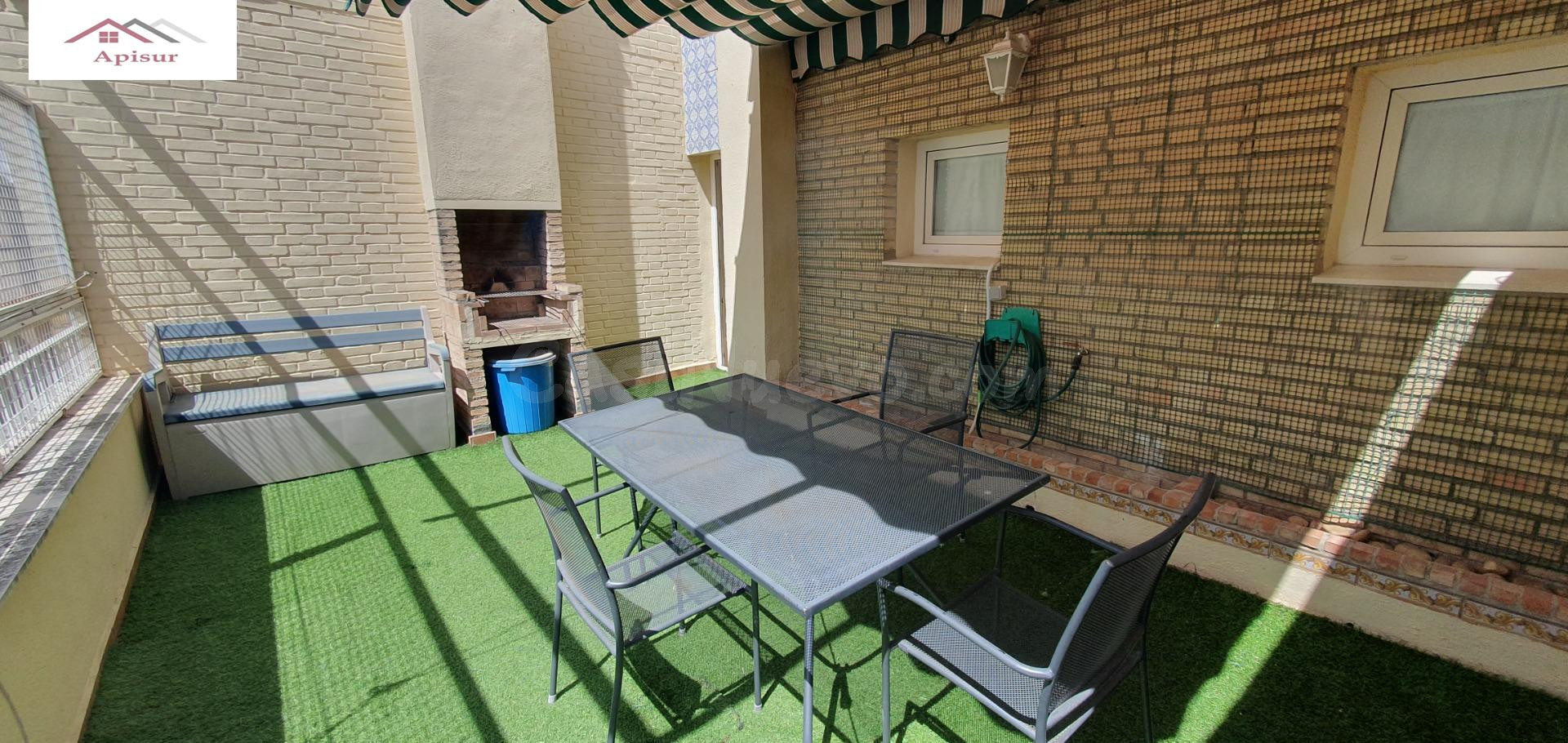 SE VENDE PRECIOSO ÁTICO EN ZONA CENTRO JUNTO HOSPITAL