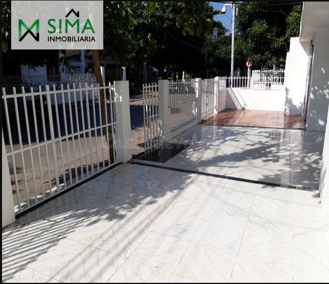 SE VENDE CASA UBICADA EN EL BARRIO CRESPO