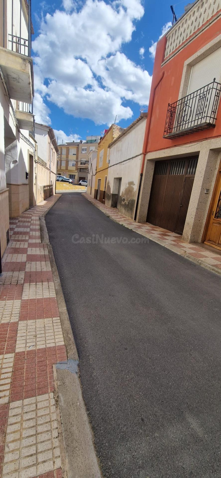 OPORTUNIDAD EN CASTALLA – CASA / SOLAR CÉNTRICO PARA REFORMAR