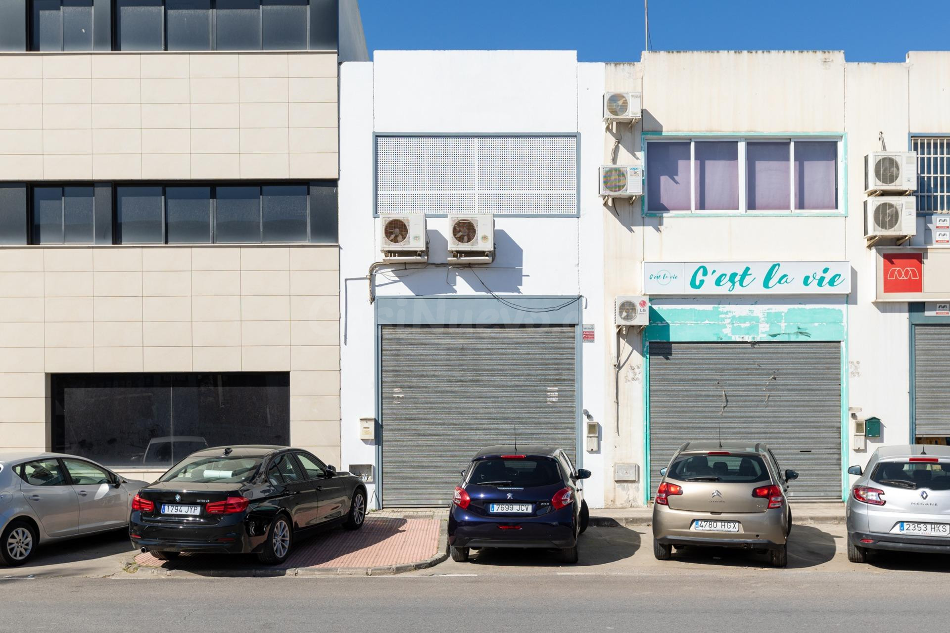 Local comercial 174m² en venta - Albolote