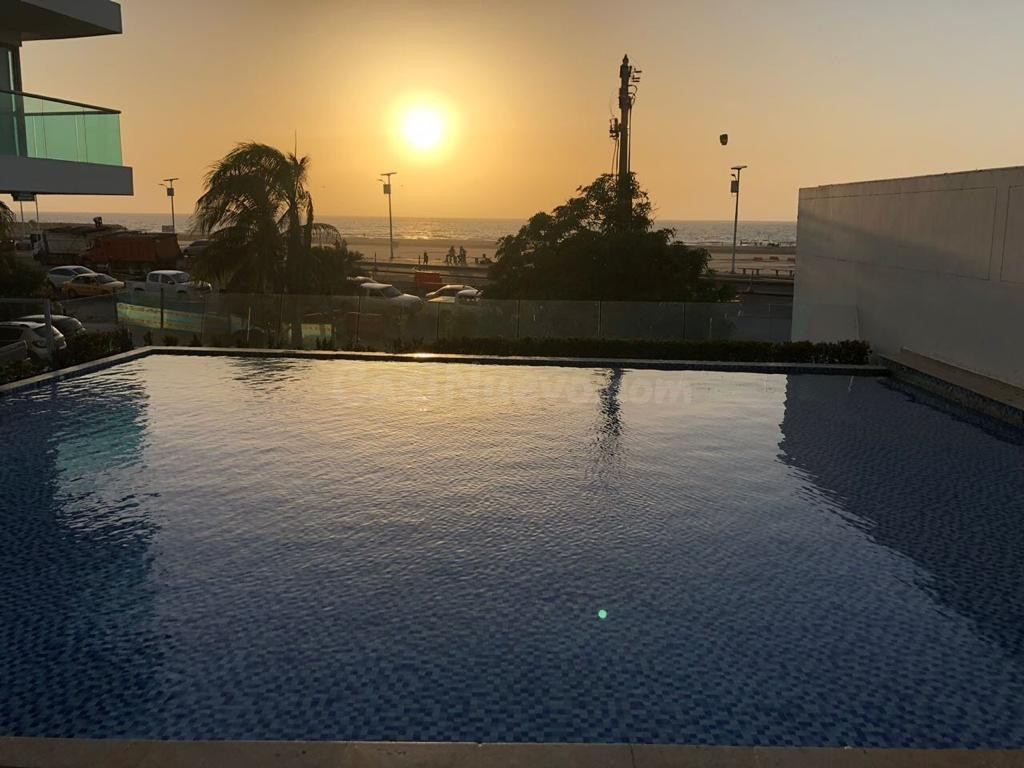 Se Arrienda y Vende apartamento frente a la playa amoblado