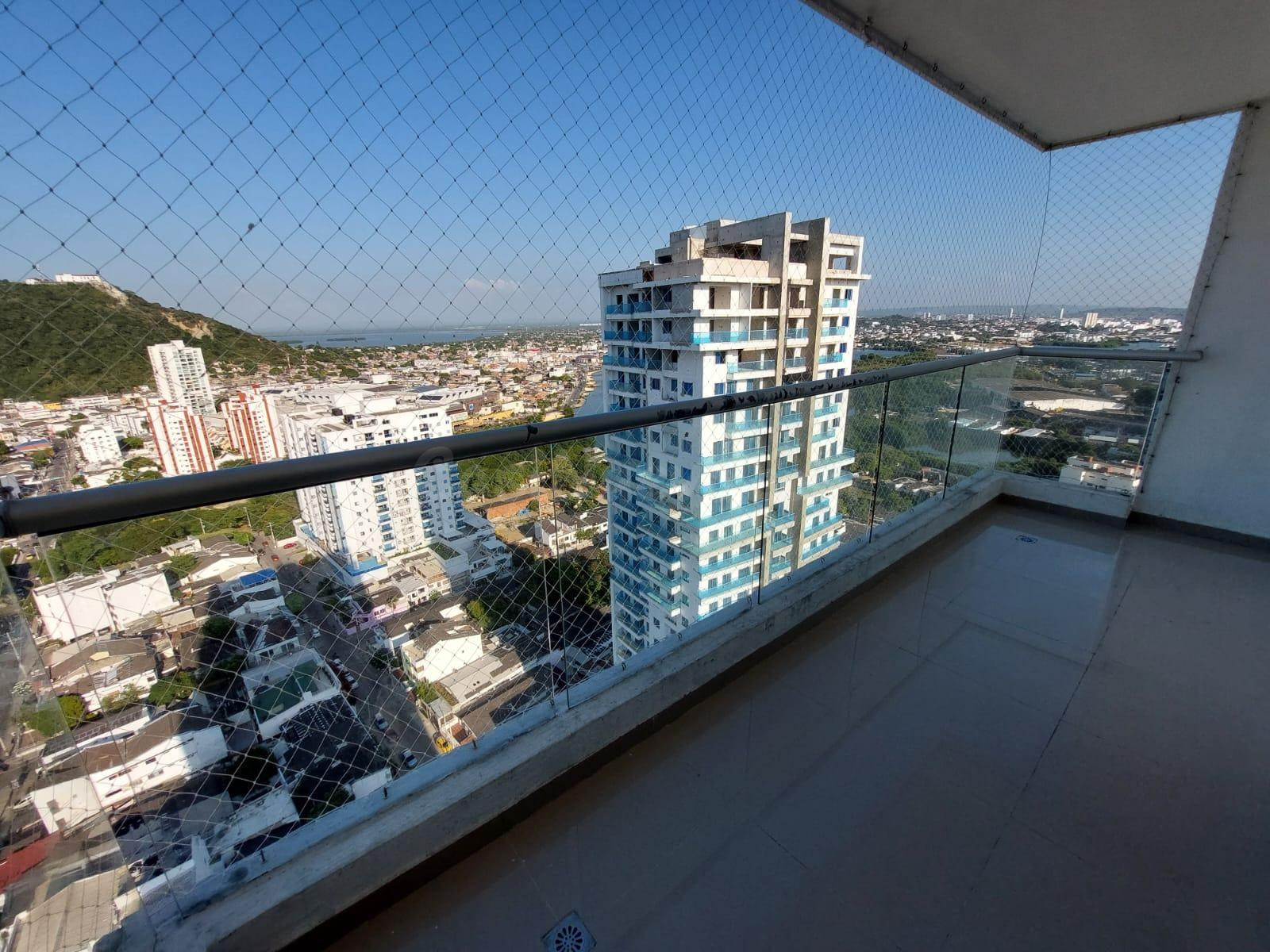 SE VENDE APARTAMENTO EN LA ZONA DE MANGA
