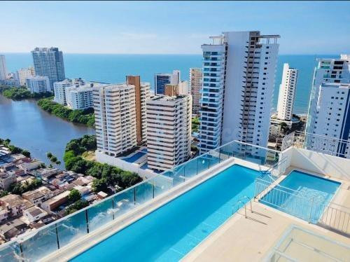SE VENDE APARTAMENTO EN TORICES AMOBLADO