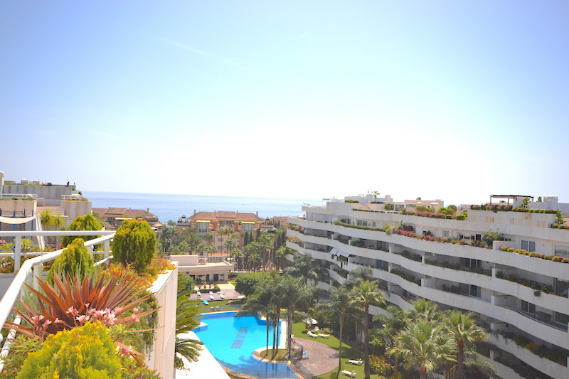 Ático 4 habitaciones 220m² en alquiler - Marbella