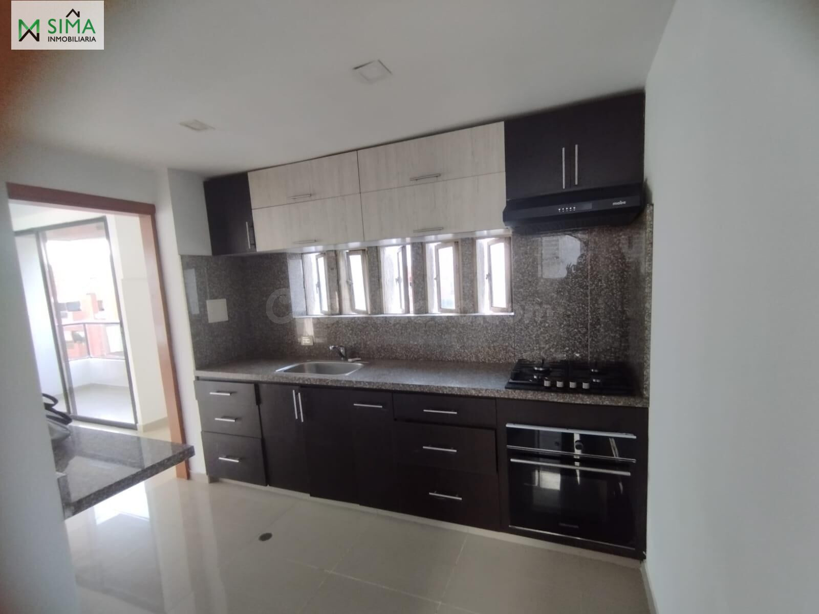 SE VENDE APARTAMENTO EN EL BARRIO DE MANGA