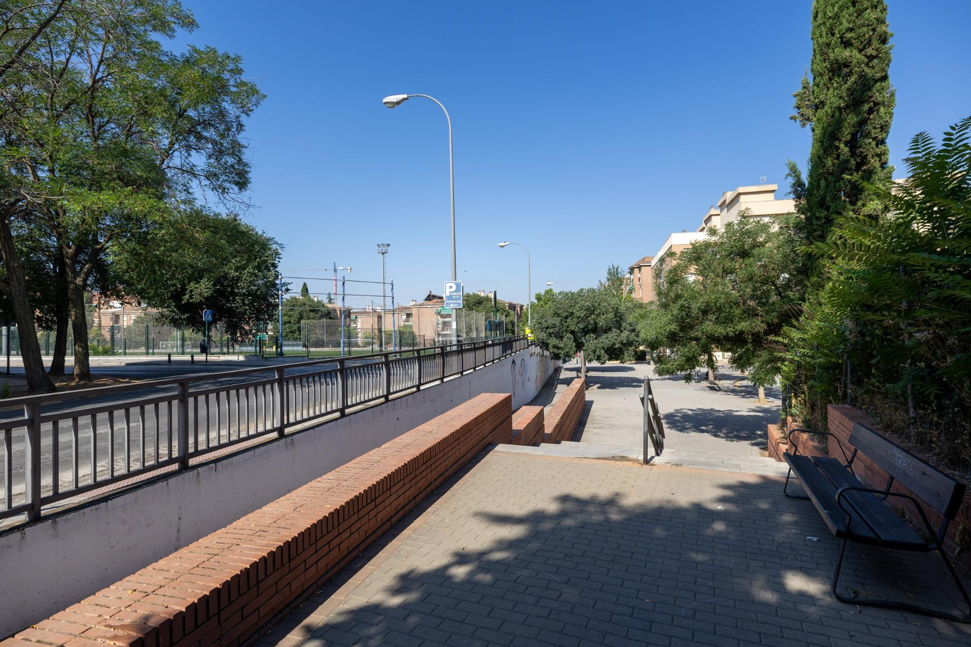Local comercial 303m² en venta - Granada