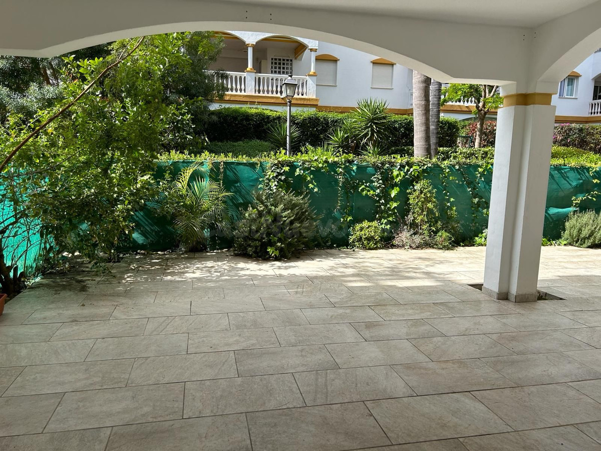 Planta baja 2 habitaciones 100m² en alquiler - Marbella